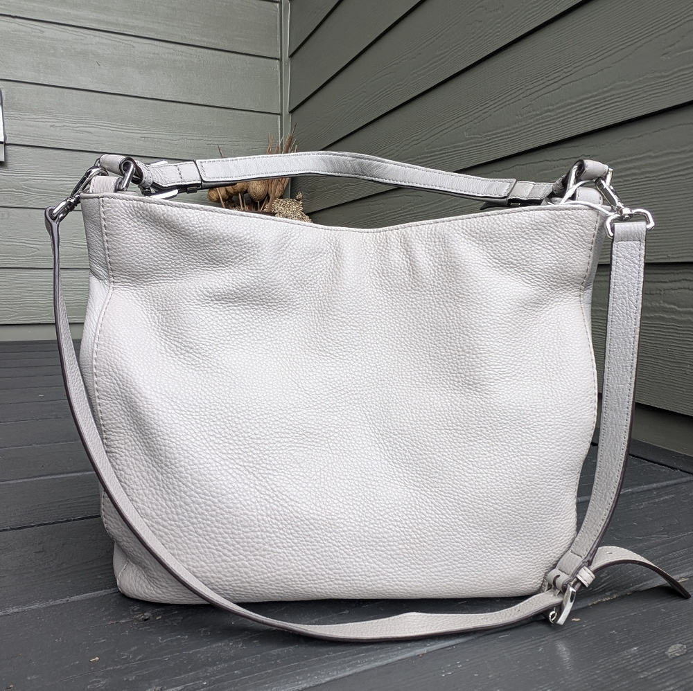 Michael Kors Large Essex Convertable Leather Bag - Picture 3 of 16